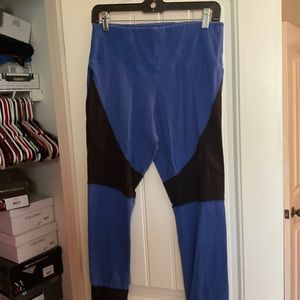 Women Size Large New York and Company Blue/Black Leggings